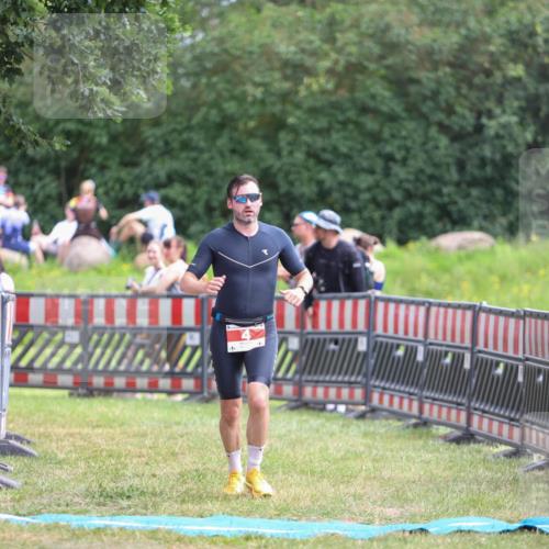 21.06.2026 - 29. Vierlanden-Triathlon Andreas Tolksdorf http://msf.ph/oto/9919270 21.06.2026 12:47:06 Ziel 4, 704 meine-sportfotos.de