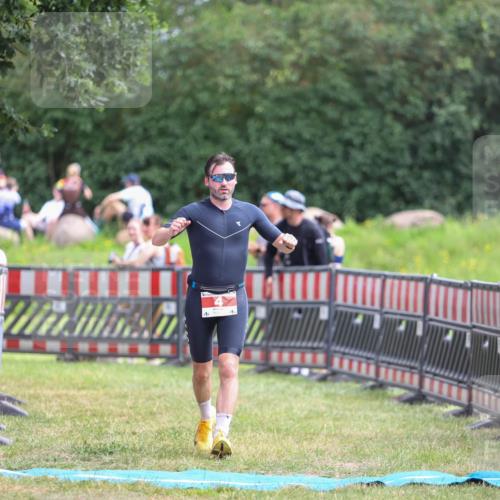 21.06.2026 - 29. Vierlanden-Triathlon Andreas Tolksdorf http://msf.ph/oto/9919272 21.06.2026 12:47:06 Ziel 4, 704 meine-sportfotos.de