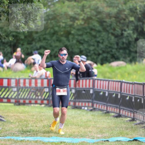 21.06.2026 - 29. Vierlanden-Triathlon Andreas Tolksdorf http://msf.ph/oto/9919275 21.06.2026 12:47:06 Ziel 4, 704 meine-sportfotos.de