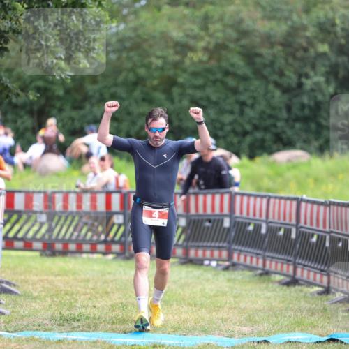 21.06.2026 - 29. Vierlanden-Triathlon Andreas Tolksdorf http://msf.ph/oto/9919278 21.06.2026 12:47:06 Ziel 4, 704 meine-sportfotos.de