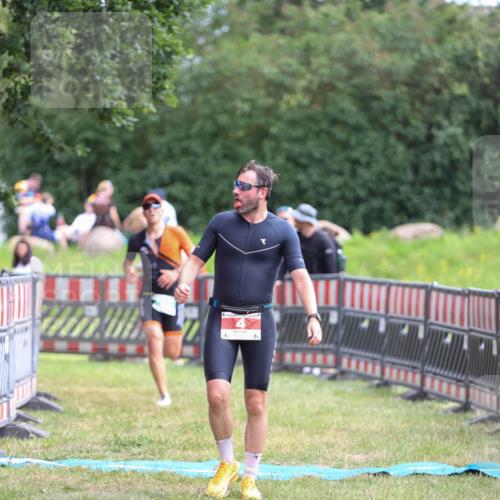 21.06.2026 - 29. Vierlanden-Triathlon Andreas Tolksdorf http://msf.ph/oto/9919284 21.06.2026 12:47:08 Ziel 4, 704 meine-sportfotos.de