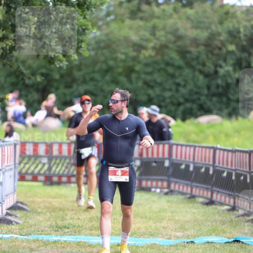 21.06.2026 - 29. Vierlanden-Triathlon Andreas Tolksdorf http://msf.ph/oto/9919288 21.06.2026 12:47:08 Ziel 4, 704 meine-sportfotos.de