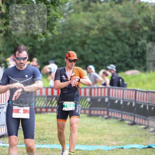 21.06.2026 - 29. Vierlanden-Triathlon Andreas Tolksdorf http://msf.ph/oto/9919291 21.06.2026 12:47:11 Ziel 4, 704 meine-sportfotos.de