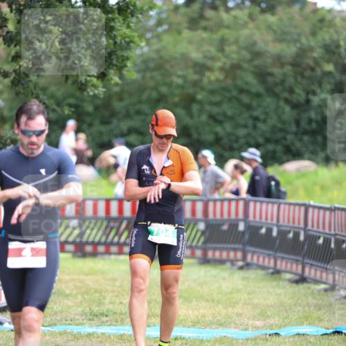 21.06.2026 - 29. Vierlanden-Triathlon Andreas Tolksdorf http://msf.ph/oto/9919296 21.06.2026 12:47:11 Ziel 4, 704 meine-sportfotos.de