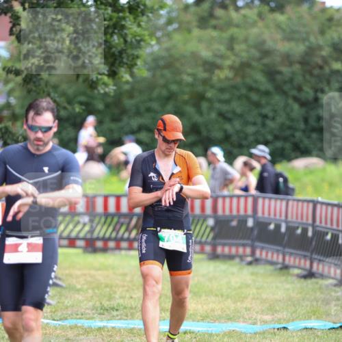 21.06.2026 - 29. Vierlanden-Triathlon Andreas Tolksdorf http://msf.ph/oto/9919298 21.06.2026 12:47:12 Ziel 4, 704 meine-sportfotos.de