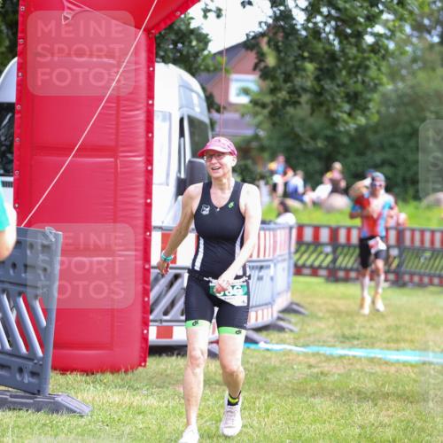 21.06.2026 - 29. Vierlanden-Triathlon Andreas Tolksdorf http://msf.ph/oto/9919325 21.06.2026 12:48:00 Ziel 197, 906 meine-sportfotos.de