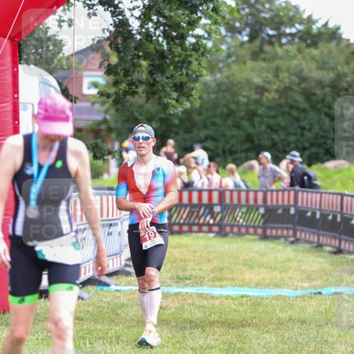 21.06.2026 - 29. Vierlanden-Triathlon Andreas Tolksdorf http://msf.ph/oto/9919341 21.06.2026 12:48:06 Ziel 197 meine-sportfotos.de