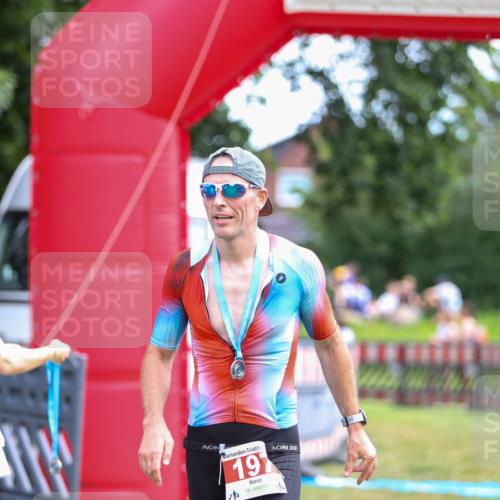 21.06.2026 - 29. Vierlanden-Triathlon Andreas Tolksdorf http://msf.ph/oto/9919343 21.06.2026 12:48:19 Ziel 13 meine-sportfotos.de