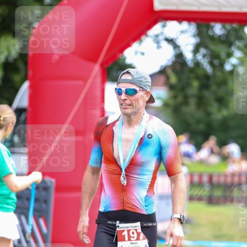 21.06.2026 - 29. Vierlanden-Triathlon Andreas Tolksdorf http://msf.ph/oto/9919348 21.06.2026 12:48:19 Ziel 13 meine-sportfotos.de