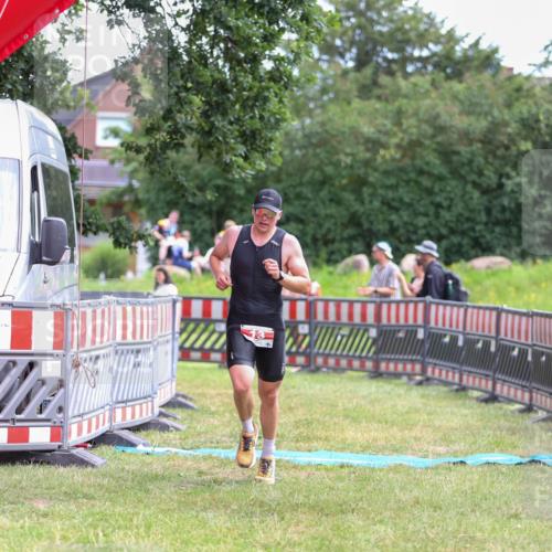 21.06.2026 - 29. Vierlanden-Triathlon Andreas Tolksdorf http://msf.ph/oto/9919354 21.06.2026 12:48:25 Ziel 13, 119 meine-sportfotos.de