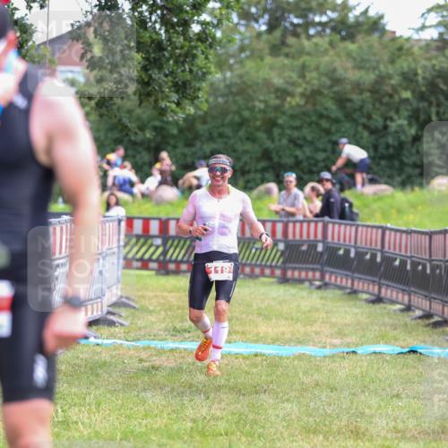 21.06.2026 - 29. Vierlanden-Triathlon Andreas Tolksdorf http://msf.ph/oto/9919370 21.06.2026 12:48:32 Ziel 119 meine-sportfotos.de