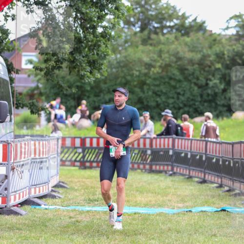 21.06.2026 - 29. Vierlanden-Triathlon Andreas Tolksdorf http://msf.ph/oto/9919391 21.06.2026 12:49:07 Ziel 175, 663, 920 meine-sportfotos.de