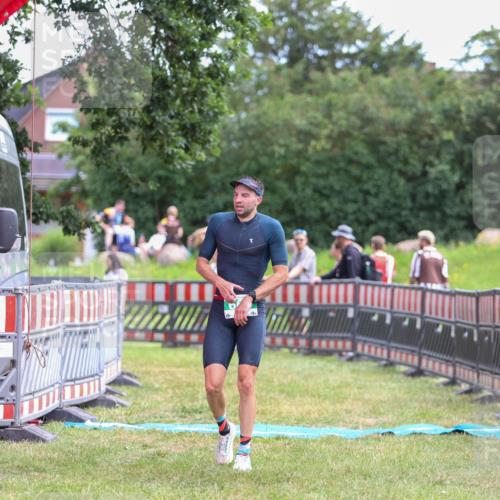 21.06.2026 - 29. Vierlanden-Triathlon Andreas Tolksdorf http://msf.ph/oto/9919392 21.06.2026 12:49:07 Ziel 175, 663, 920 meine-sportfotos.de
