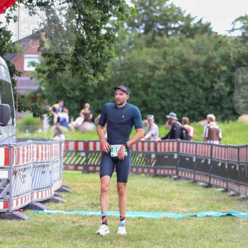 21.06.2026 - 29. Vierlanden-Triathlon Andreas Tolksdorf http://msf.ph/oto/9919395 21.06.2026 12:49:07 Ziel 175, 663, 920 meine-sportfotos.de