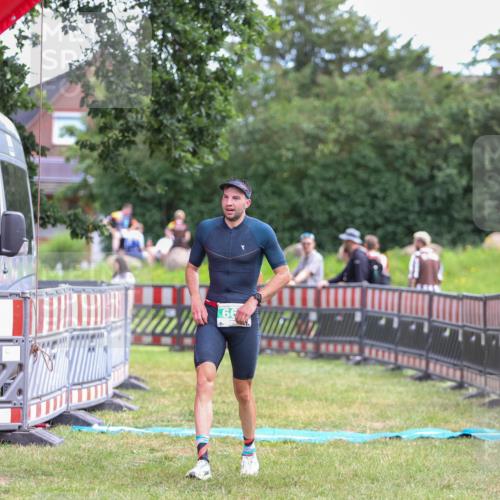 21.06.2026 - 29. Vierlanden-Triathlon Andreas Tolksdorf http://msf.ph/oto/9919399 21.06.2026 12:49:07 Ziel 175, 663, 920 meine-sportfotos.de