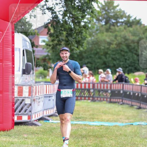 21.06.2026 - 29. Vierlanden-Triathlon Andreas Tolksdorf http://msf.ph/oto/9919401 21.06.2026 12:49:10 Ziel 175, 663, 920 meine-sportfotos.de
