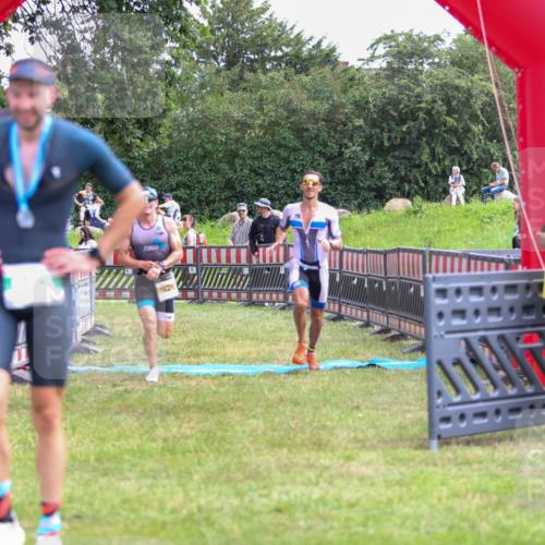 21.06.2026 - 29. Vierlanden-Triathlon Andreas Tolksdorf http://msf.ph/oto/9919413 21.06.2026 12:49:16 Ziel 79, 175, 920 meine-sportfotos.de