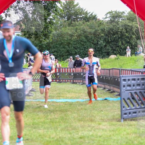 21.06.2026 - 29. Vierlanden-Triathlon Andreas Tolksdorf http://msf.ph/oto/9919417 21.06.2026 12:49:16 Ziel 79, 175, 920 meine-sportfotos.de