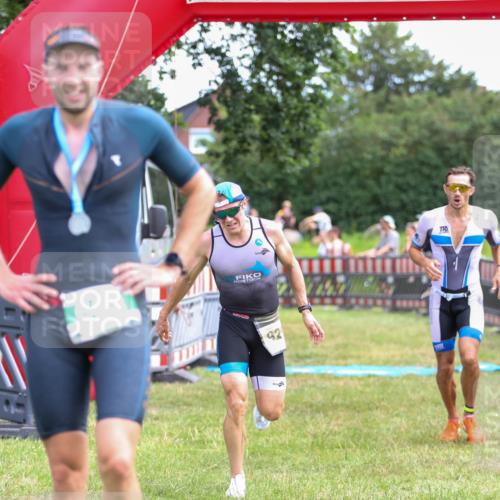 21.06.2026 - 29. Vierlanden-Triathlon Andreas Tolksdorf http://msf.ph/oto/9919420 21.06.2026 12:49:18 Ziel 79, 175, 920 meine-sportfotos.de