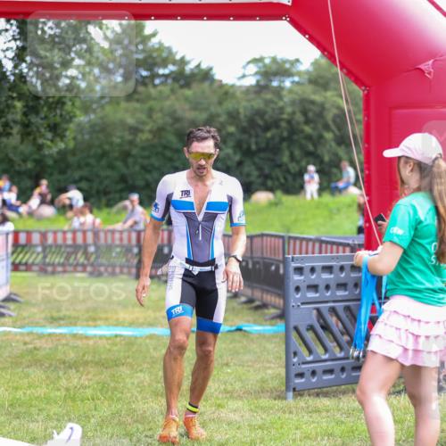 21.06.2026 - 29. Vierlanden-Triathlon Andreas Tolksdorf http://msf.ph/oto/9919423 21.06.2026 12:49:20 Ziel 79, 175, 920 meine-sportfotos.de