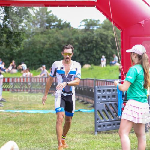 21.06.2026 - 29. Vierlanden-Triathlon Andreas Tolksdorf http://msf.ph/oto/9919426 21.06.2026 12:49:20 Ziel 79, 175, 920 meine-sportfotos.de