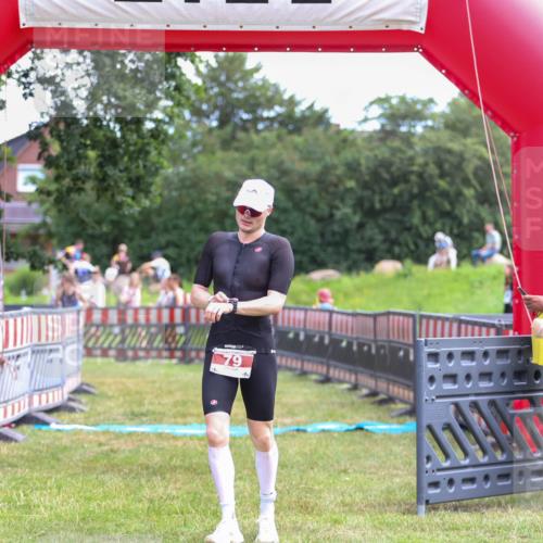 21.06.2026 - 29. Vierlanden-Triathlon Andreas Tolksdorf http://msf.ph/oto/9919431 21.06.2026 12:49:29 Ziel 79, 966 meine-sportfotos.de