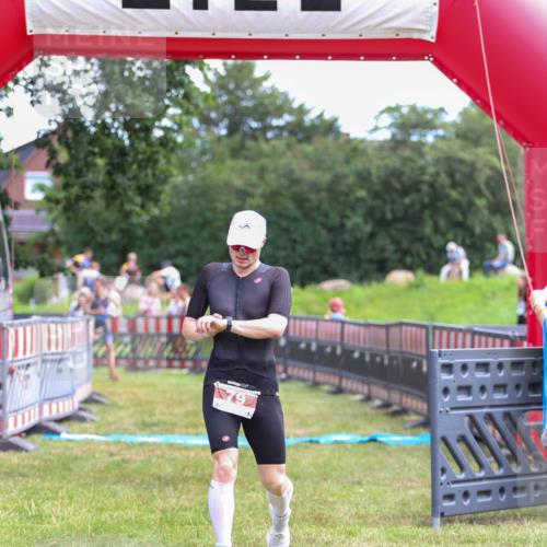 21.06.2026 - 29. Vierlanden-Triathlon Andreas Tolksdorf http://msf.ph/oto/9919435 21.06.2026 12:49:29 Ziel 79, 966 meine-sportfotos.de