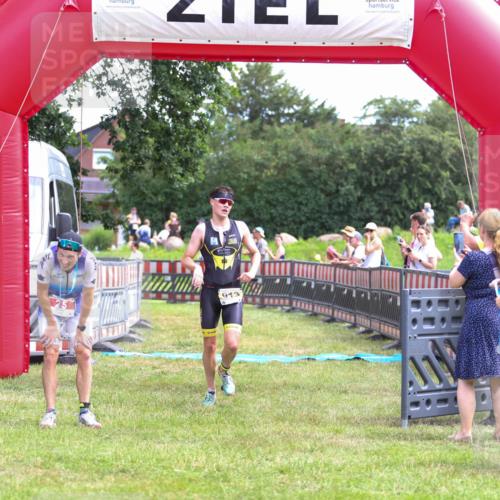21.06.2026 - 29. Vierlanden-Triathlon Andreas Tolksdorf http://msf.ph/oto/9919473 21.06.2026 12:50:35 Ziel 84, 122, 913, 942, 955 meine-sportfotos.de