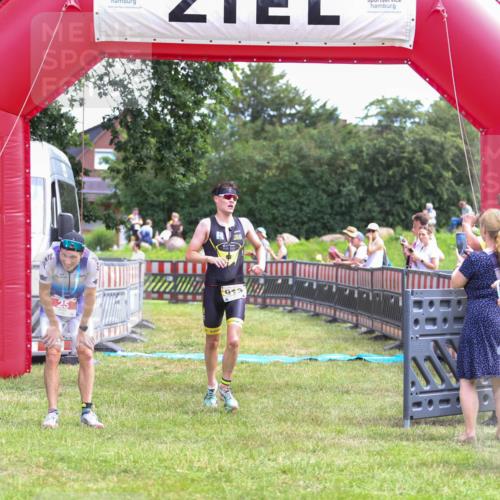 21.06.2026 - 29. Vierlanden-Triathlon Andreas Tolksdorf http://msf.ph/oto/9919474 21.06.2026 12:50:35 Ziel 84, 122, 913, 942, 955 meine-sportfotos.de