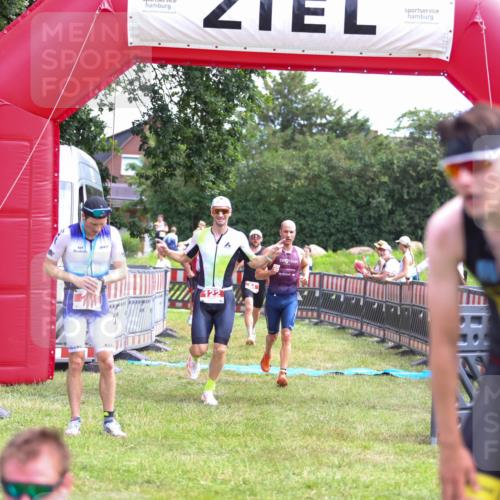 21.06.2026 - 29. Vierlanden-Triathlon Andreas Tolksdorf http://msf.ph/oto/9919486 21.06.2026 12:50:43 Ziel 84, 122, 910, 924, 942, 943, 955, 975 meine-sportfotos.de