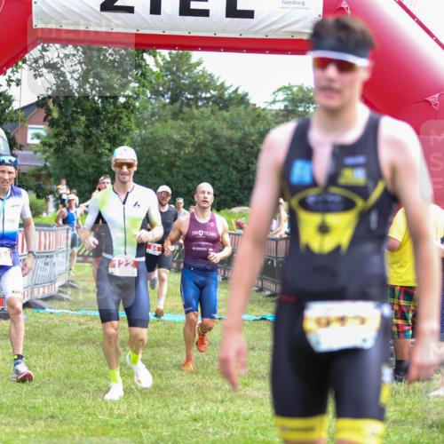 21.06.2026 - 29. Vierlanden-Triathlon Andreas Tolksdorf http://msf.ph/oto/9919492 21.06.2026 12:50:44 Ziel 84, 122, 910, 924, 942, 943, 955, 975 meine-sportfotos.de
