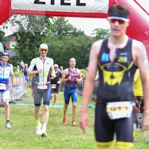 21.06.2026 - 29. Vierlanden-Triathlon Andreas Tolksdorf http://msf.ph/oto/9919494 21.06.2026 12:50:44 Ziel 84, 122, 910, 924, 942, 943, 955, 975 meine-sportfotos.de