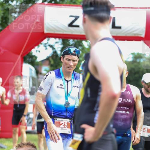 21.06.2026 - 29. Vierlanden-Triathlon Andreas Tolksdorf http://msf.ph/oto/9919503 21.06.2026 12:50:53 Ziel 145, 910, 924, 975 meine-sportfotos.de