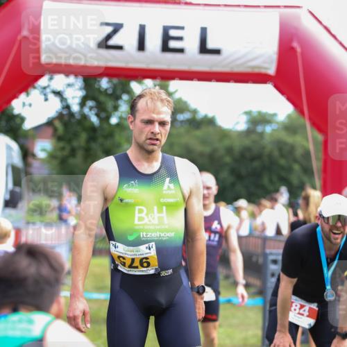 21.06.2026 - 29. Vierlanden-Triathlon Andreas Tolksdorf http://msf.ph/oto/9919511 21.06.2026 12:51:04 Ziel 145, 231, 909, 926, 964 meine-sportfotos.de