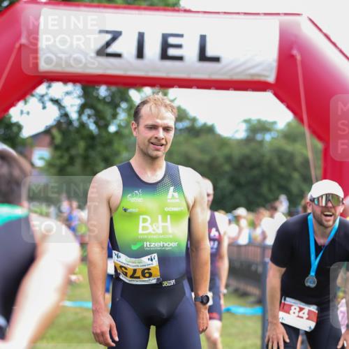 21.06.2026 - 29. Vierlanden-Triathlon Andreas Tolksdorf http://msf.ph/oto/9919515 21.06.2026 12:51:04 Ziel 145, 231, 909, 926, 964 meine-sportfotos.de