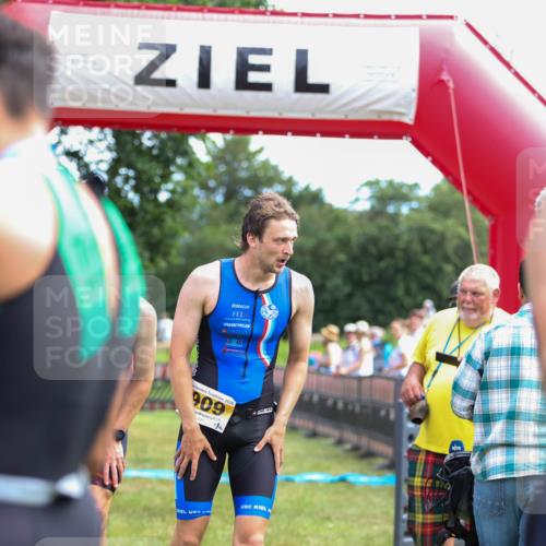 21.06.2026 - 29. Vierlanden-Triathlon Andreas Tolksdorf http://msf.ph/oto/9919521 21.06.2026 12:51:13 Ziel 231, 640, 912, 926, 957, 964 meine-sportfotos.de
