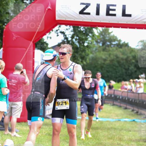 21.06.2026 - 29. Vierlanden-Triathlon Andreas Tolksdorf http://msf.ph/oto/9919544 21.06.2026 12:52:00 Ziel 677, 941, 954, 959, 981 meine-sportfotos.de