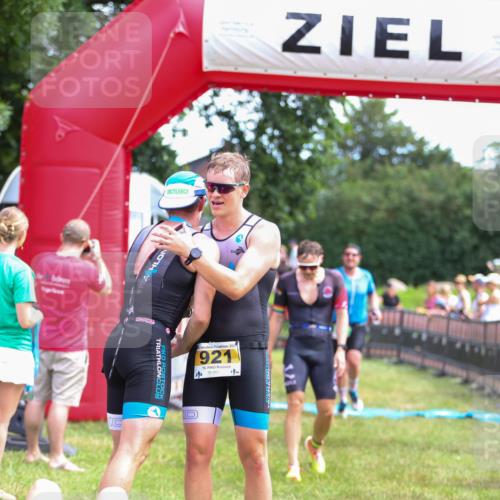 21.06.2026 - 29. Vierlanden-Triathlon Andreas Tolksdorf http://msf.ph/oto/9919546 21.06.2026 12:52:00 Ziel 677, 941, 954, 959, 981 meine-sportfotos.de