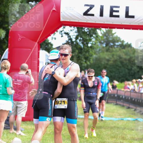 21.06.2026 - 29. Vierlanden-Triathlon Andreas Tolksdorf http://msf.ph/oto/9919548 21.06.2026 12:52:00 Ziel 677, 941, 954, 959, 981 meine-sportfotos.de