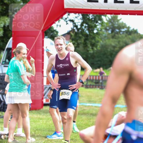 21.06.2026 - 29. Vierlanden-Triathlon Andreas Tolksdorf http://msf.ph/oto/9919600 21.06.2026 12:52:56 Ziel  meine-sportfotos.de