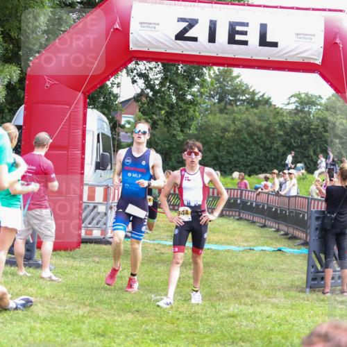 21.06.2026 - 29. Vierlanden-Triathlon Andreas Tolksdorf http://msf.ph/oto/9919616 21.06.2026 12:53:19 Ziel 21, 915, 958, 962, 970, 971 meine-sportfotos.de