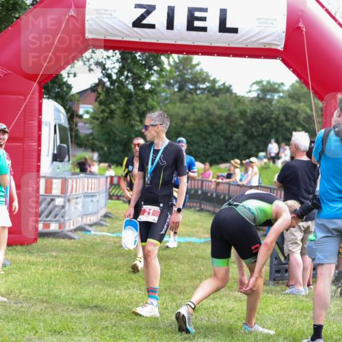 21.06.2026 - 29. Vierlanden-Triathlon Andreas Tolksdorf http://msf.ph/oto/9919624 21.06.2026 12:53:48 Ziel 911, 916, 937, 967, 972 meine-sportfotos.de