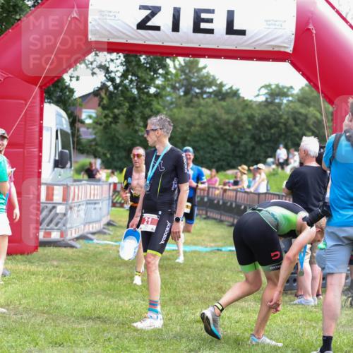 21.06.2026 - 29. Vierlanden-Triathlon Andreas Tolksdorf http://msf.ph/oto/9919627 21.06.2026 12:53:48 Ziel 911, 916, 937, 967, 972 meine-sportfotos.de