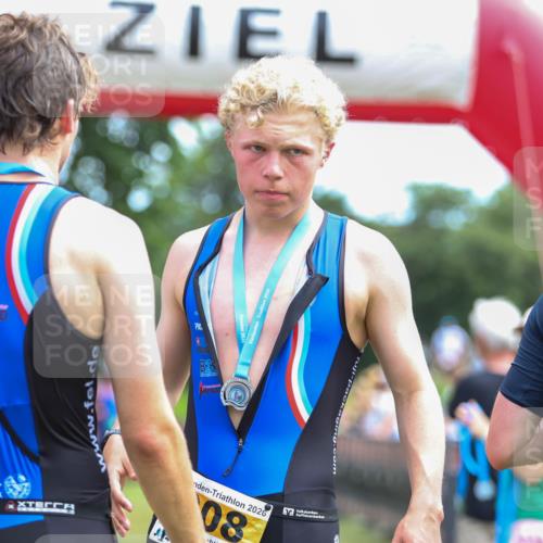 21.06.2026 - 29. Vierlanden-Triathlon Andreas Tolksdorf http://msf.ph/oto/9919687 21.06.2026 12:55:05 Ziel 719, 935, 948 meine-sportfotos.de