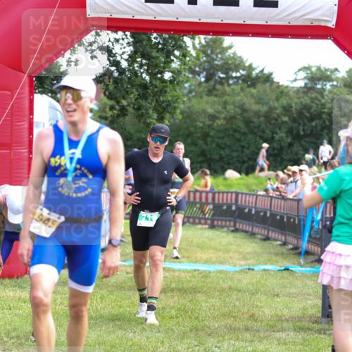 21.06.2026 - 29. Vierlanden-Triathlon Andreas Tolksdorf http://msf.ph/oto/9919706 21.06.2026 12:55:17 Ziel 68, 157, 296, 719, 974 meine-sportfotos.de