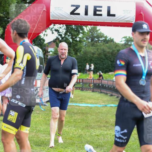 21.06.2026 - 29. Vierlanden-Triathlon Andreas Tolksdorf http://msf.ph/oto/9919754 21.06.2026 12:56:00 Ziel 928 meine-sportfotos.de