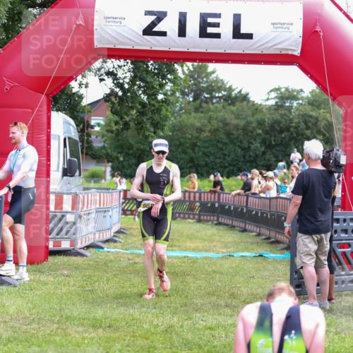 21.06.2026 - 29. Vierlanden-Triathlon Andreas Tolksdorf http://msf.ph/oto/9919767 21.06.2026 12:56:34 Ziel 940, 952, 968 meine-sportfotos.de