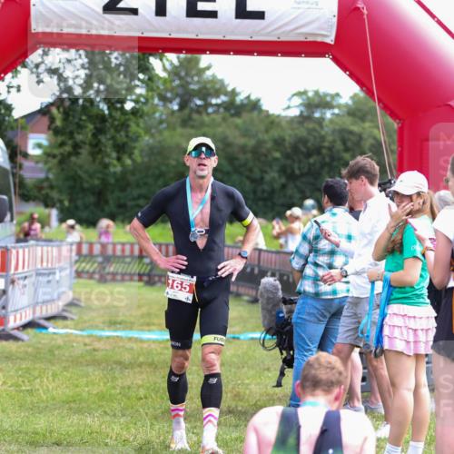 21.06.2026 - 29. Vierlanden-Triathlon Andreas Tolksdorf http://msf.ph/oto/9919793 21.06.2026 12:57:02 Ziel 949, 953, 965 meine-sportfotos.de