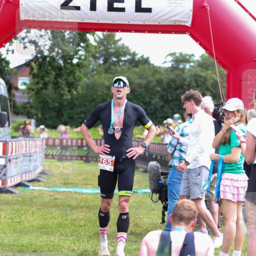 21.06.2026 - 29. Vierlanden-Triathlon Andreas Tolksdorf http://msf.ph/oto/9919797 21.06.2026 12:57:02 Ziel 949, 953, 965 meine-sportfotos.de