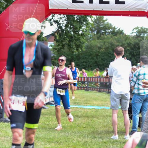 21.06.2026 - 29. Vierlanden-Triathlon Andreas Tolksdorf http://msf.ph/oto/9919800 21.06.2026 12:57:08 Ziel 14, 925, 929, 949, 953, 965, 980 meine-sportfotos.de